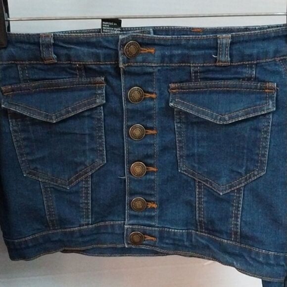 FOREVER 21 "Off The Shoulder" Denim Blouse...SIZE XS - Picture 6 of 6